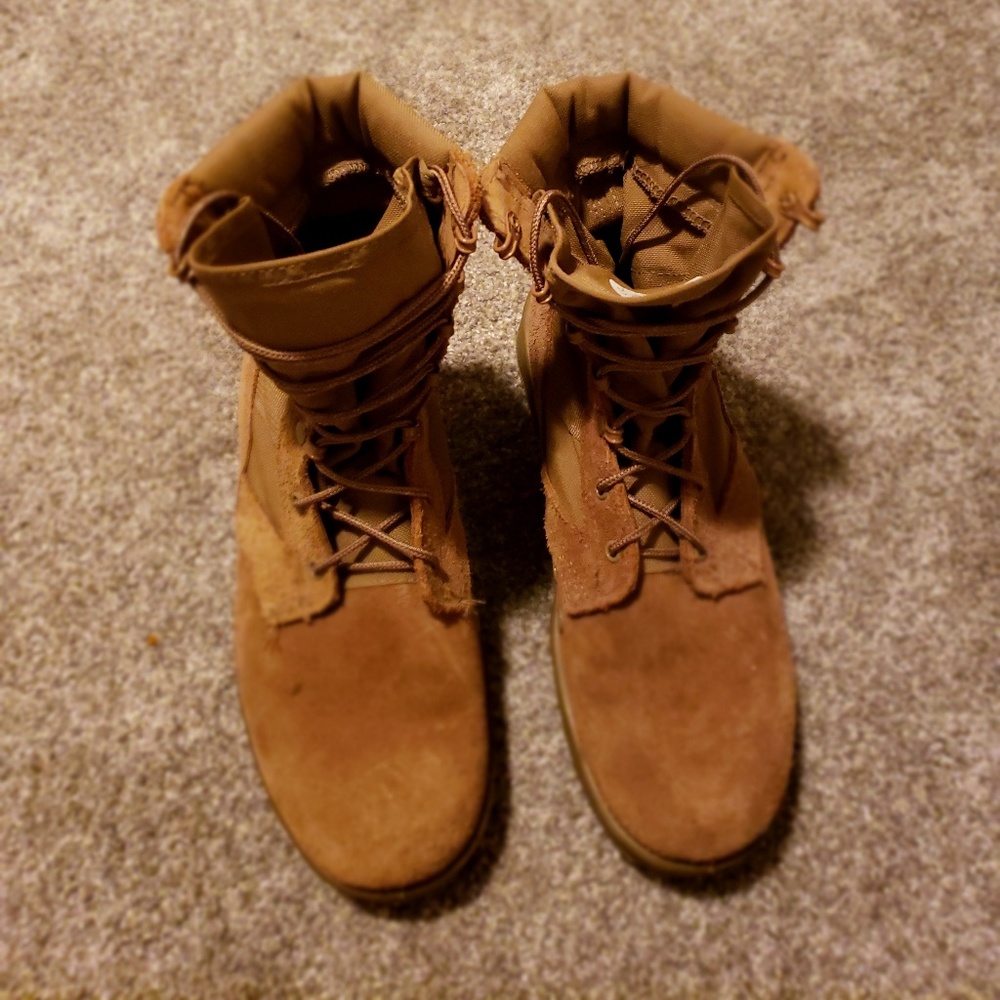 Coyote Brown Combat Boots
